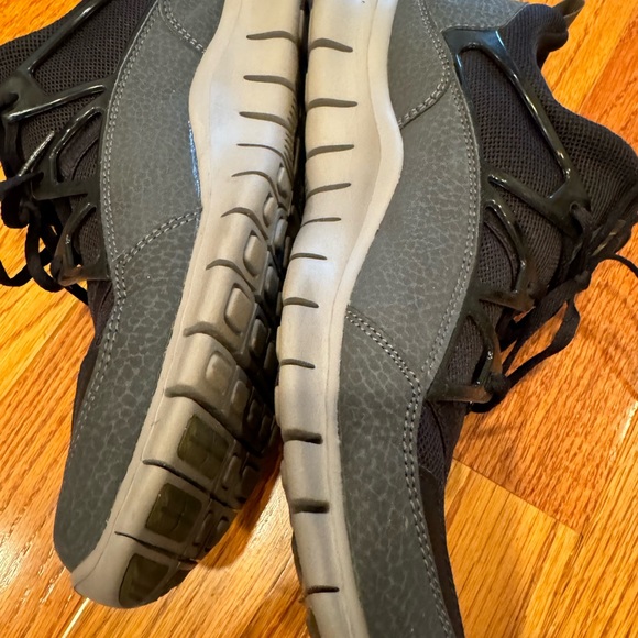 Nike men’s sneakers size 10 - Picture 4 of 8